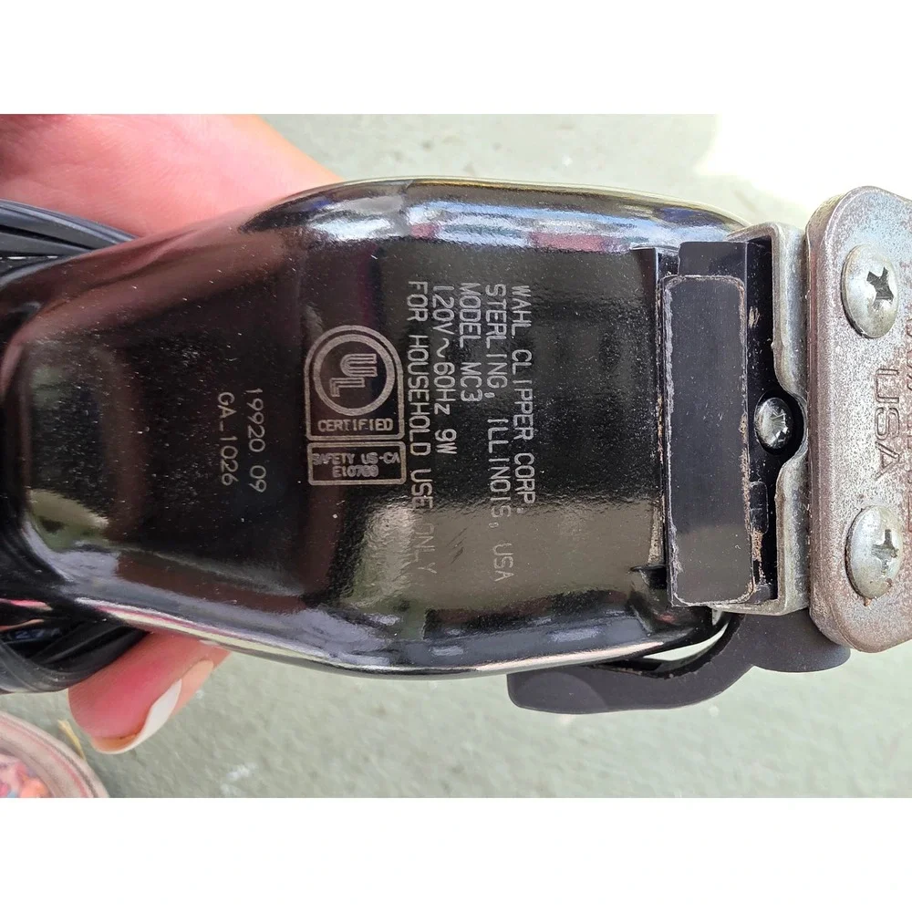 Wahl Color Pro Corded Hair Clipper Electric Trimmer White Black 79300-1001 Z1‎